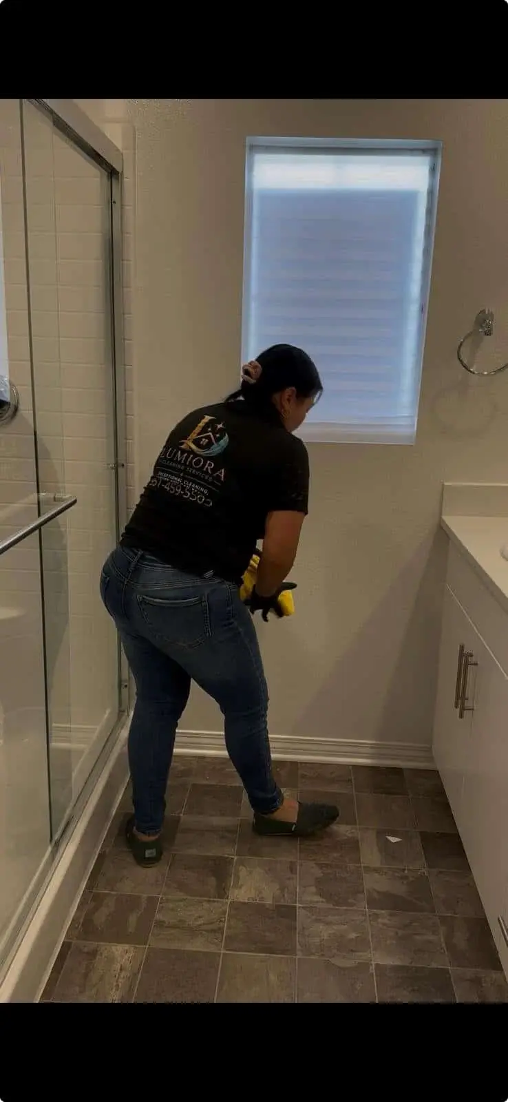 Lumiora cleaning team at work in a home in the Hemet area